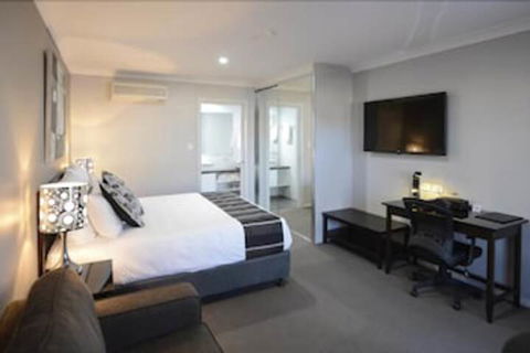 Aastro Dish Motor Inn - Accommodation Coffs Harbour 7