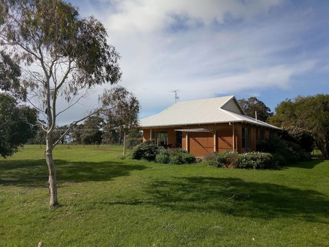 Adinfern Estate - Accommodation Coffs Harbour 5