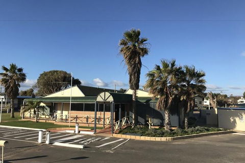 Sunset Beach Holiday Park - Accommodation Coffs Harbour 1