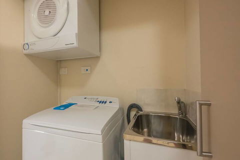 Emerald Inn - Accommodation Coffs Harbour 6