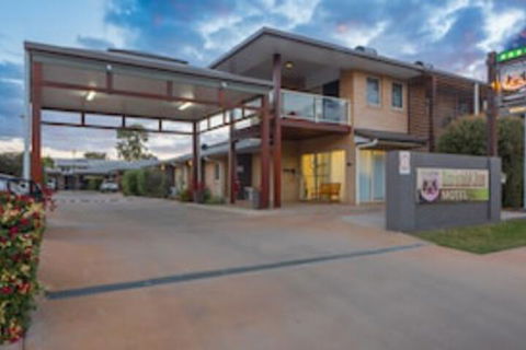 Emerald Inn - Accommodation Coffs Harbour 0