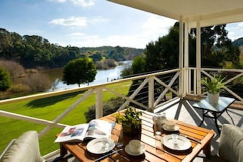 Lakeside Suites 1 - Accommodation Coffs Harbour 4