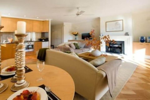 Lakeside Suites 1 - Accommodation Coffs Harbour 2