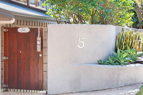 A PERFECT STAY - The Hawk At Wategos - Accommodation Coffs Harbour 0