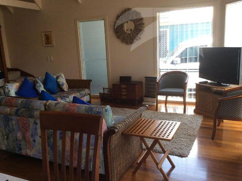 Affordable Twin Peaks 2 - Accommodation Coffs Harbour 2