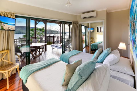NEWLY BEAUTFULLY RENOVATED 16 The Casuarina 3 Bedroom House With 180 Degree Ocean Views - Accommodation Coffs Harbour 3