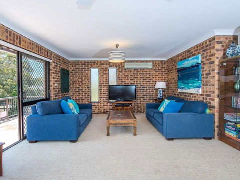 COLUMBIA VIEWS 2 / 9 COLUMBIA CLOSE AIRCON WIFI NETFLIX VIEWS & BOAT PARKING - Accommodation Coffs Harbour 6