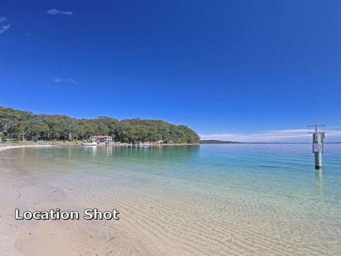 COLUMBIA VIEWS 2 / 9 COLUMBIA CLOSE AIRCON WIFI NETFLIX VIEWS & BOAT PARKING - Accommodation Coffs Harbour 3