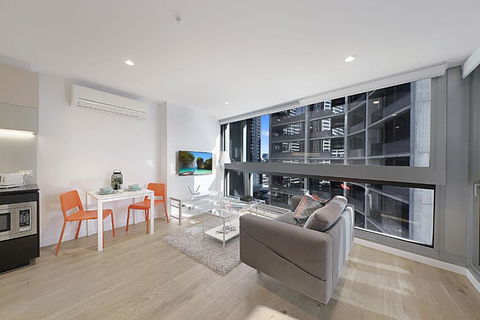 A Bright & Modern CBD Apt Next To Southern Cross - Accommodation Coffs Harbour 2