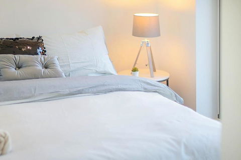 A Cozy & Stylish Suite Near Melbourne Central - Accommodation Coffs Harbour 2