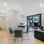 A Cozy & Stylish Suite Near Melbourne Central - Accommodation Coffs Harbour 0
