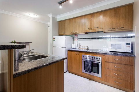 A Comfy 2BR Home Top Location FREE Parking - Accommodation Coffs Harbour 6