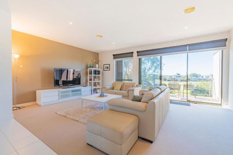 Stylish 3 Bedroom Condo - Accommodation Coffs Harbour 2