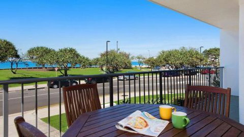 Kings Beach Ocean Front Views Private Balcony Overlooking Kings Beach - Accommodation Coffs Harbour 0