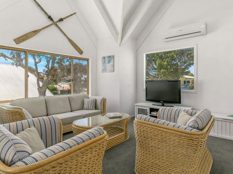 A La Plage - Accommodation Coffs Harbour 6