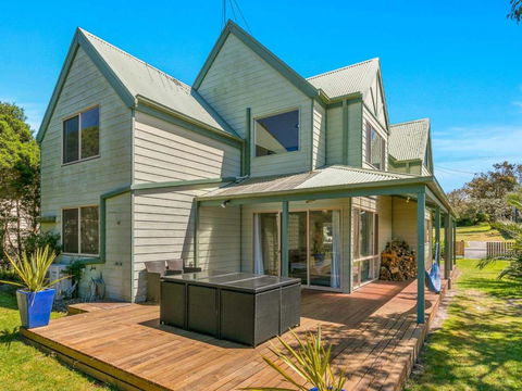 A La Plage - Accommodation Coffs Harbour 1