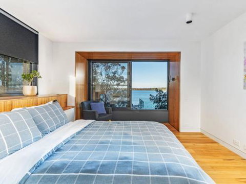ESTUARY HOUSE Basin View 4pm Check Out Sundays - Accommodation Coffs Harbour 1