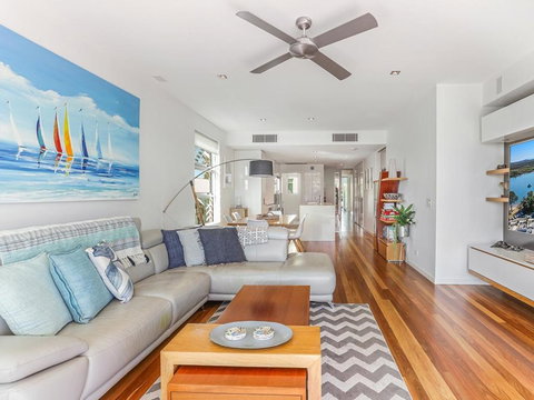 Panoramic River & Ocean Views Noosaville - Accommodation Coffs Harbour 5
