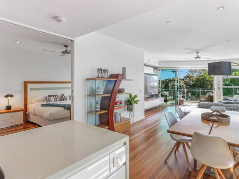 Panoramic River & Ocean Views Noosaville - Accommodation Coffs Harbour 2