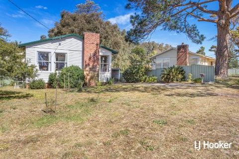 Cromarty Cottage 900m From Birubi Beach - Accommodation Coffs Harbour 3