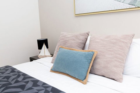 Enjoy Penthouse Living In The CBD - Accommodation Coffs Harbour 1