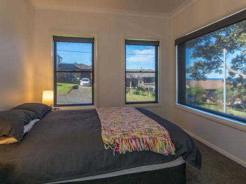COASTLINE Boat Harbour Gerringong 4pm Check Out Sundays - Accommodation Coffs Harbour 1