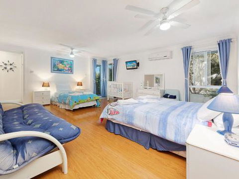 NANNY & POPPYS BEACH HOUSE Gerroa 4pm Check Out Sundays - Accommodation Coffs Harbour 6