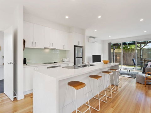 NORMANBY Coastal FREE WIFI & NETFLIX - Accommodation Coffs Harbour 2