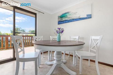 Stingray Shores Your Riverside Escape - Accommodation Coffs Harbour 3