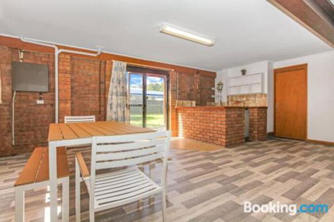 Stingray Shores Your Riverside Escape - Accommodation Coffs Harbour 4