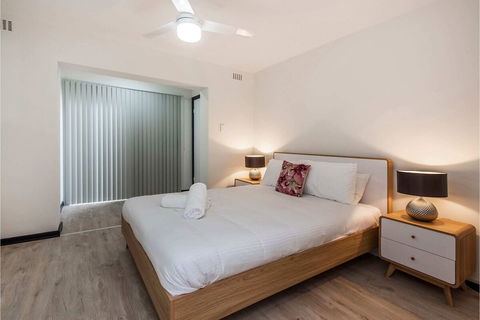 Convenient 1BR Apartment Close To Foreshore & Cbd - Accommodation Coffs Harbour 6