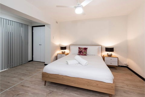Convenient 1BR Apartment Close To Foreshore & Cbd - Accommodation Coffs Harbour 2