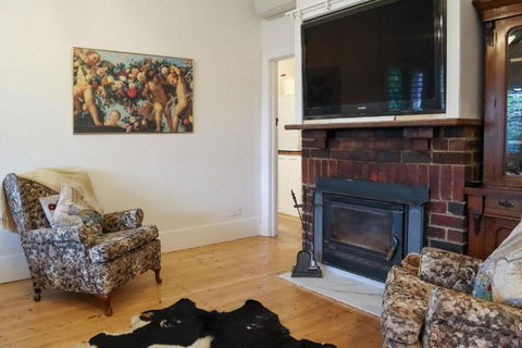 Vintage Charm On St. Leonards - Accommodation Coffs Harbour 6
