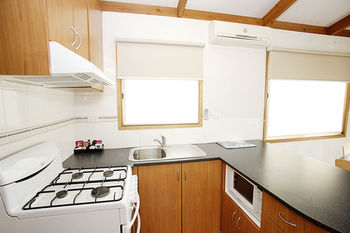 Geelong Riverview Tourist Park - Accommodation Coffs Harbour 6