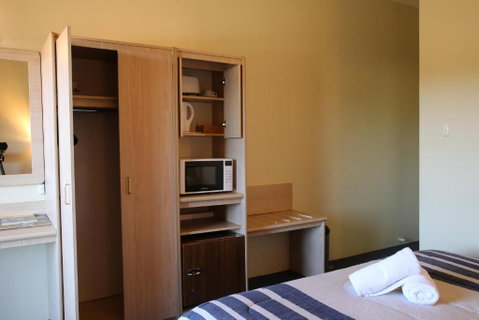 Blue Mountain Motel - Accommodation Coffs Harbour 2