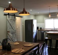 Tranquil 3 Bedroom Next To National Park - Accommodation Coffs Harbour