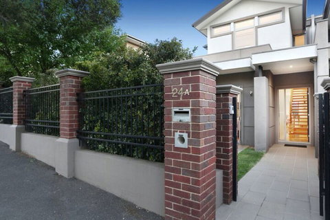 Kew Luxurious Townhouse - Accommodation Coffs Harbour 2