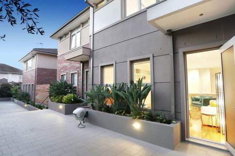 Kew Luxurious Townhouse - Accommodation Coffs Harbour 0