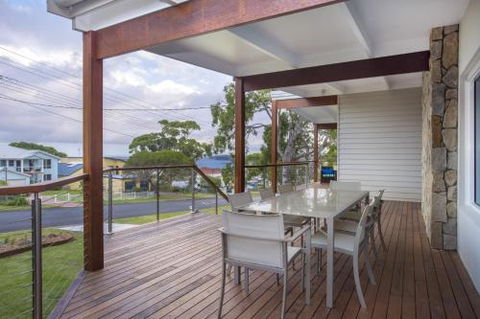THE PERFECT BEACH HOUSE - Accommodation Coffs Harbour 4