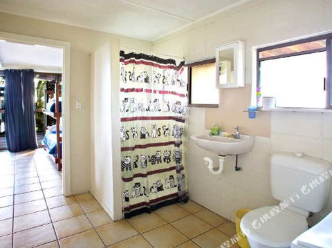 1770 Beach Accommodation Elliot Lodge - Accommodation Coffs Harbour 1