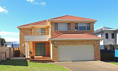 DAY DREAMING On DONLAN - Accommodation Coffs Harbour 0