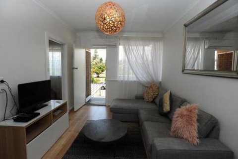 Glenelg Holiday Apartments The Broadway - Accommodation Coffs Harbour 0