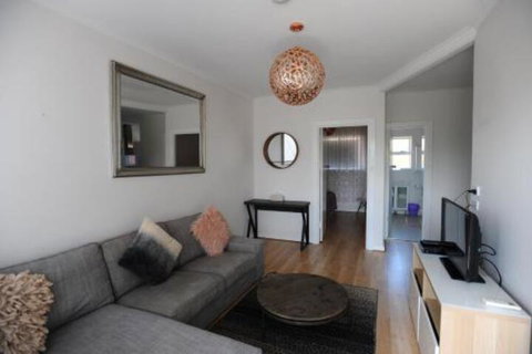 Glenelg Holiday Apartments The Broadway - Accommodation Coffs Harbour 7