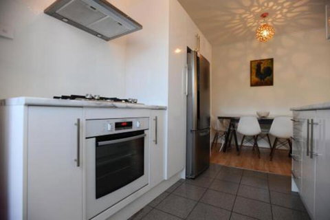 Glenelg Holiday Apartments The Broadway - Accommodation Coffs Harbour 4