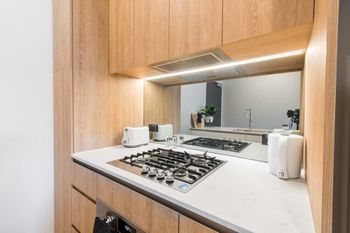 Executive Two Bedroom City Apartment With Views - Accommodation Coffs Harbour 1