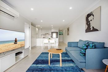 Cotton Tree Modern Apartment - Accommodation Coffs Harbour 2
