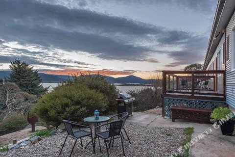 East Lake Travellers Lodge - Accommodation Coffs Harbour 0