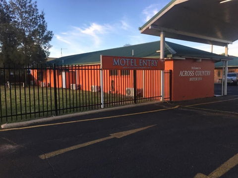 Across Country Motor Inn - Accommodation Coffs Harbour 1