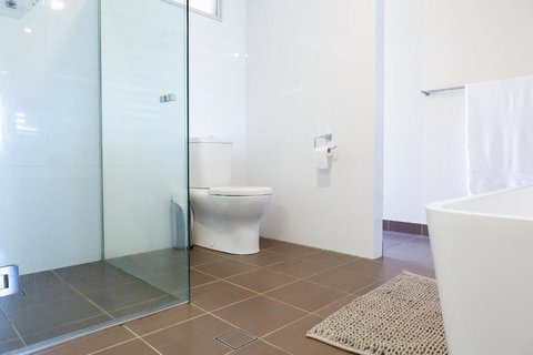 Beach & Bay Holiday House - Accommodation Coffs Harbour 2