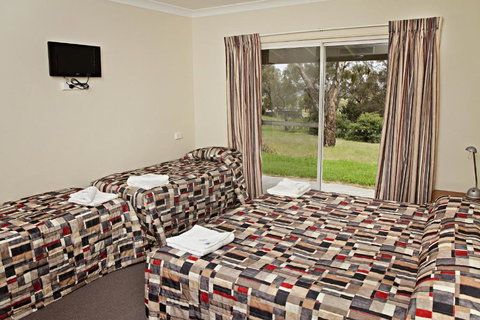 BATHURST GOLDFIELDS MOTEL On MOUNT PANORAMA - Accommodation Coffs Harbour 5